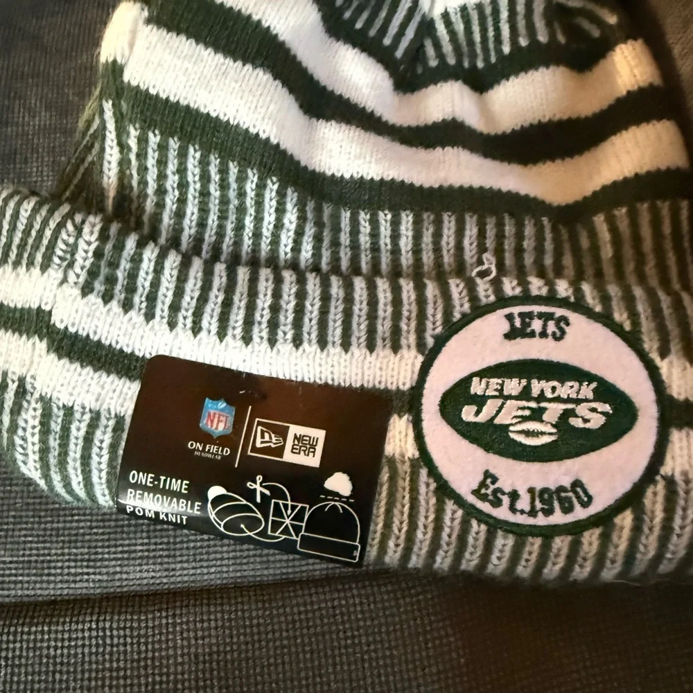 New Era NWT‎ New York Jets Pom Knit Beanie Green White Striped Hat Unisex